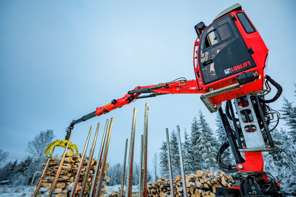 LOGLIFT 140Z forestry crane