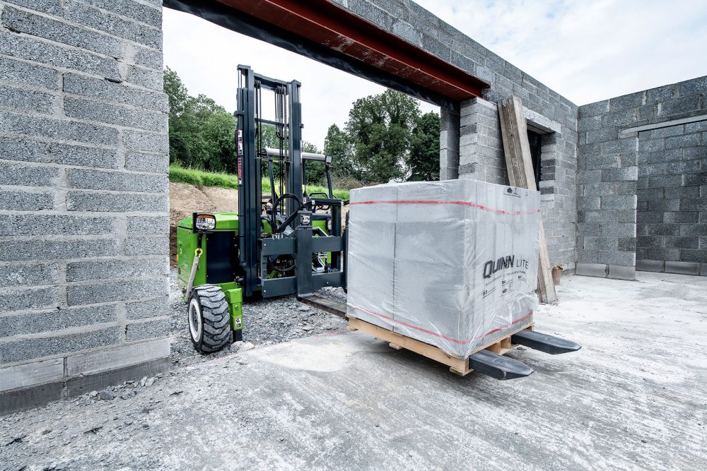 MOFFETT E4 NX električni viljuškar ugrađen na kamion - Image 3